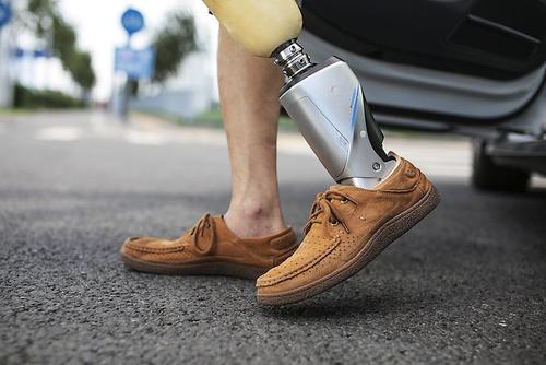 假肢產品價格表,安裝假肢價格貴不貴?(圖2) 假肢價格